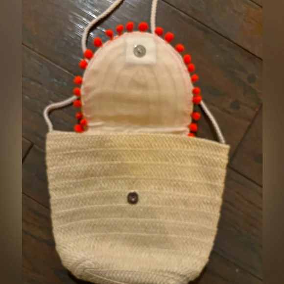 Nuxe Paris Rattan Cross Body Purse - Picture 2 of 3